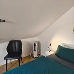 Deisterferien Hygge Unterm Dach, 3 Personen, Landesgartenschau, Balkon, Nur Netflix, Wlan, A2 Naehe