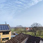 Deisterferien Hygge Unterm Dach, 3 Personen, Landesgartenschau, Balkon, Nur Netflix, Wlan, A2 Naehe דירה *