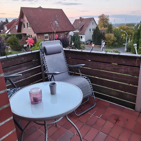 Deisterferien Hygge Unterm Dach, 3 Personen, Balkon, Nur Netflix, Wlan, A2 Naehe Appartement *