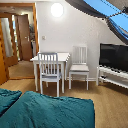 Deisterferien Hygge Unterm Dach, 3 Personen, Balkon, Nur Netflix, Wlan, A2 Naehe Appartement *