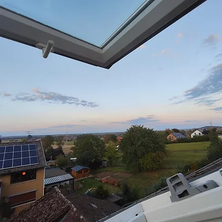Deisterferien Hygge Unterm Dach, 3 Personen, Balkon, Nur Netflix, Wlan, A2 Naehe