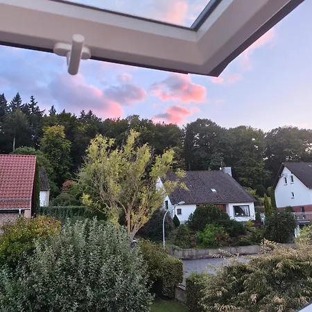 Deisterferien Hygge Unterm Dach, 3 Personen, Landesgartenschau, Balkon, Nur Netflix, Wlan, A2 Naehe Daire